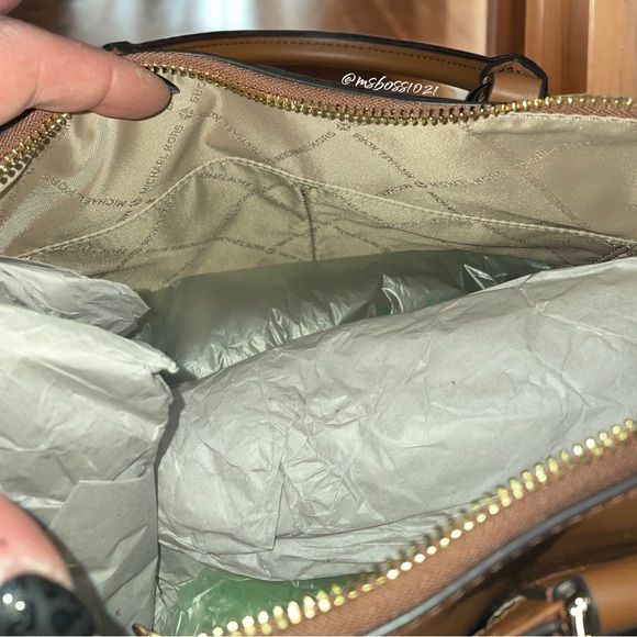 Michael Kors Austin Md Satchel + Wallet in Brown/Luggage NWT - Picture 7 of 9